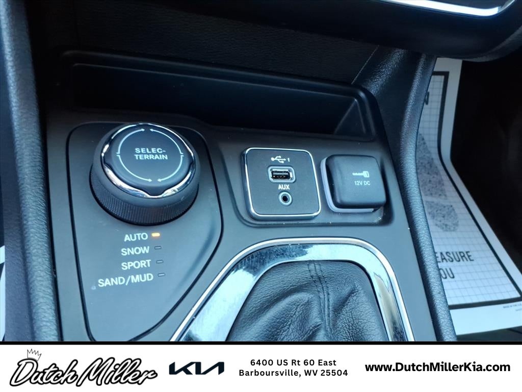 2023 Jeep Cherokee Altitude Lux