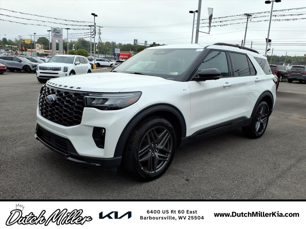 2025 Ford Explorer ST-Line