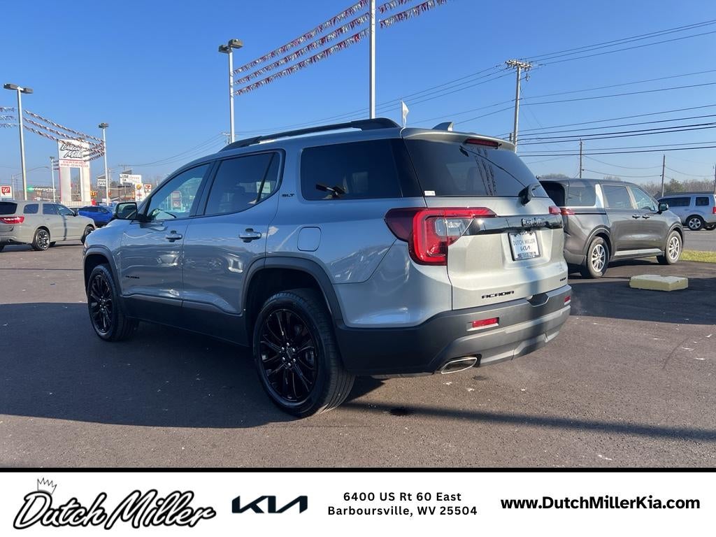 2023 GMC Acadia SLT