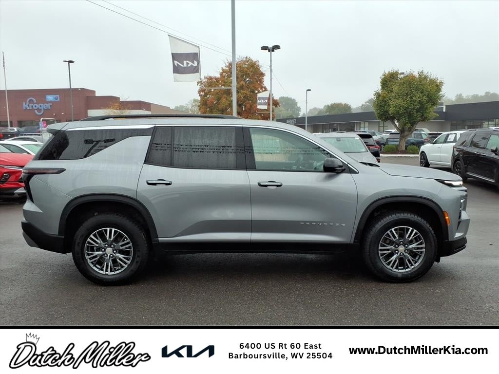 2025 Chevrolet Traverse AWD LT