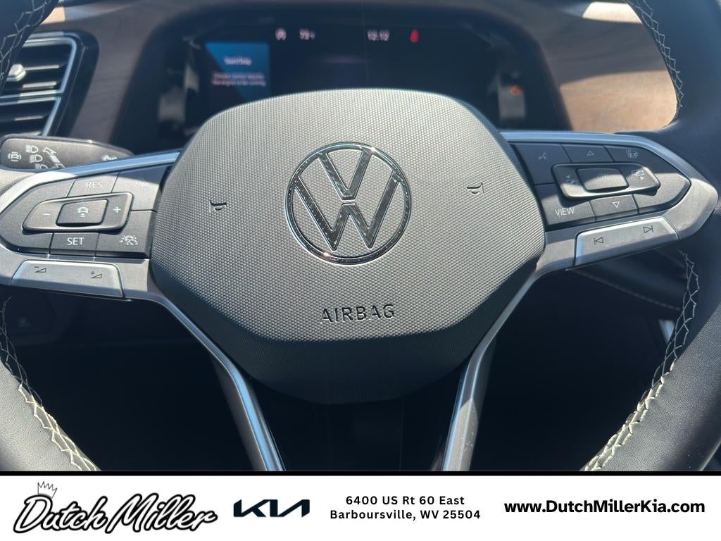 2025 Volkswagen Atlas 2.0T SE w/Technology