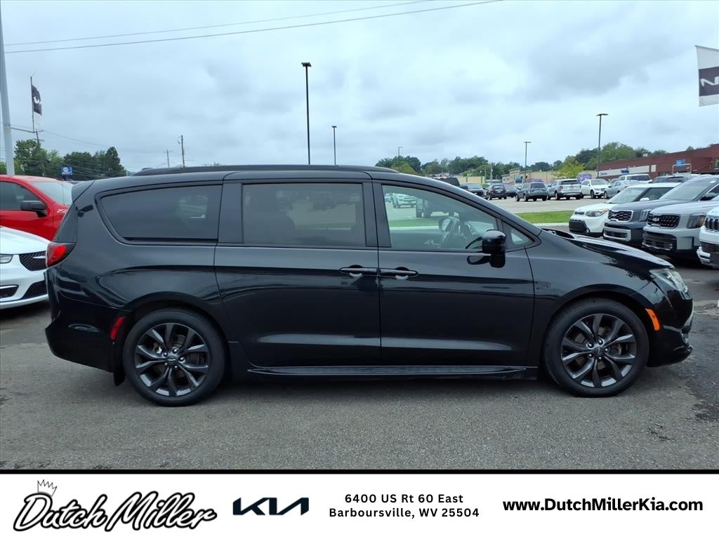 Used 2019 Chrysler Pacifica Touring Plus with VIN 2C4RC1FG8KR705047 for sale in Barboursville, WV