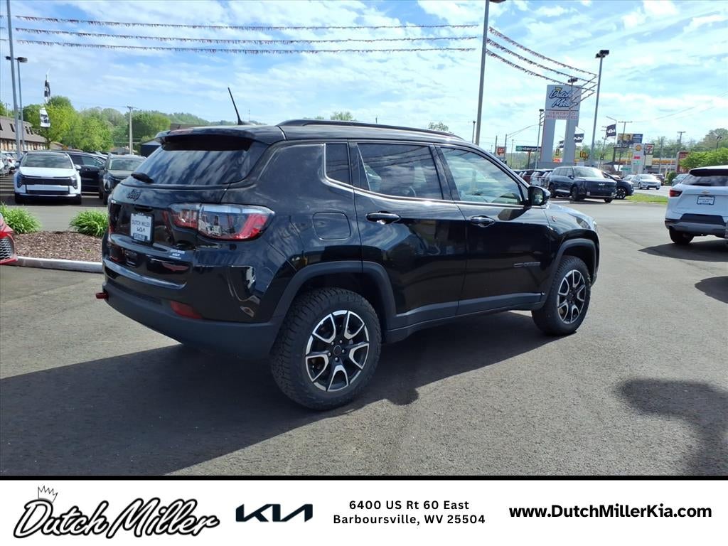 2025 Jeep Compass Trailhawk