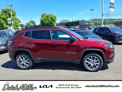 2022 Jeep Compass Latitude Lux