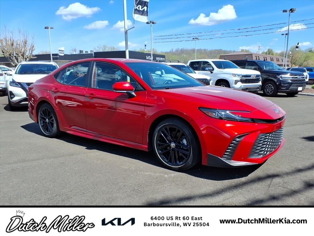 2025 Toyota Camry Hybrid SE