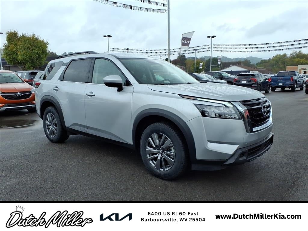 2025 Nissan Pathfinder SV