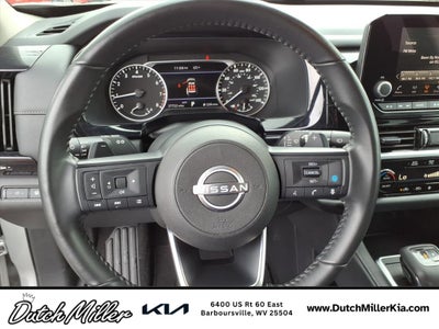 2025 Nissan Pathfinder SV