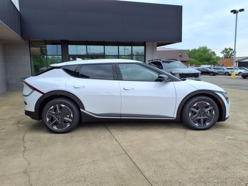 2025 Kia EV6 Light Long Range