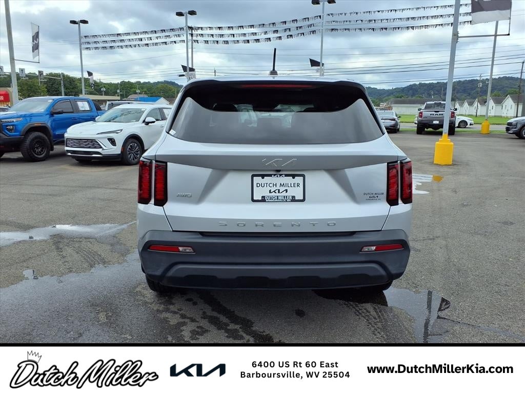 2022 Kia Sorento LX