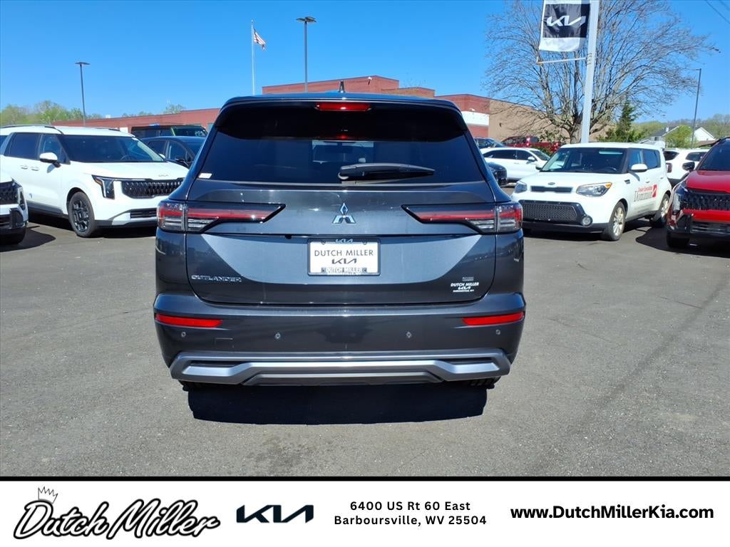 2025 Mitsubishi Outlander SE