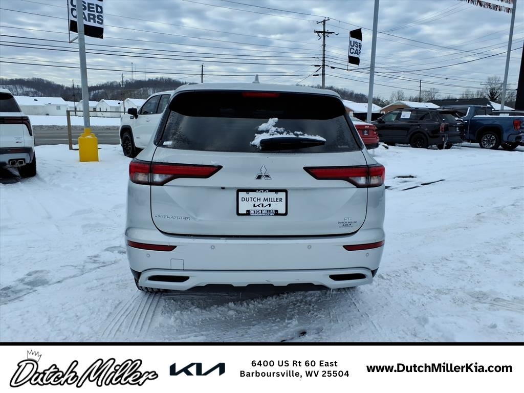 2024 Mitsubishi Outlander SE