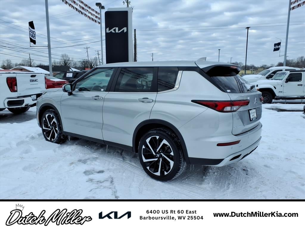 2024 Mitsubishi Outlander SE