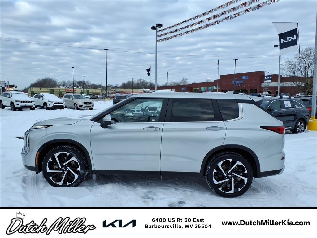 2024 Mitsubishi Outlander SE