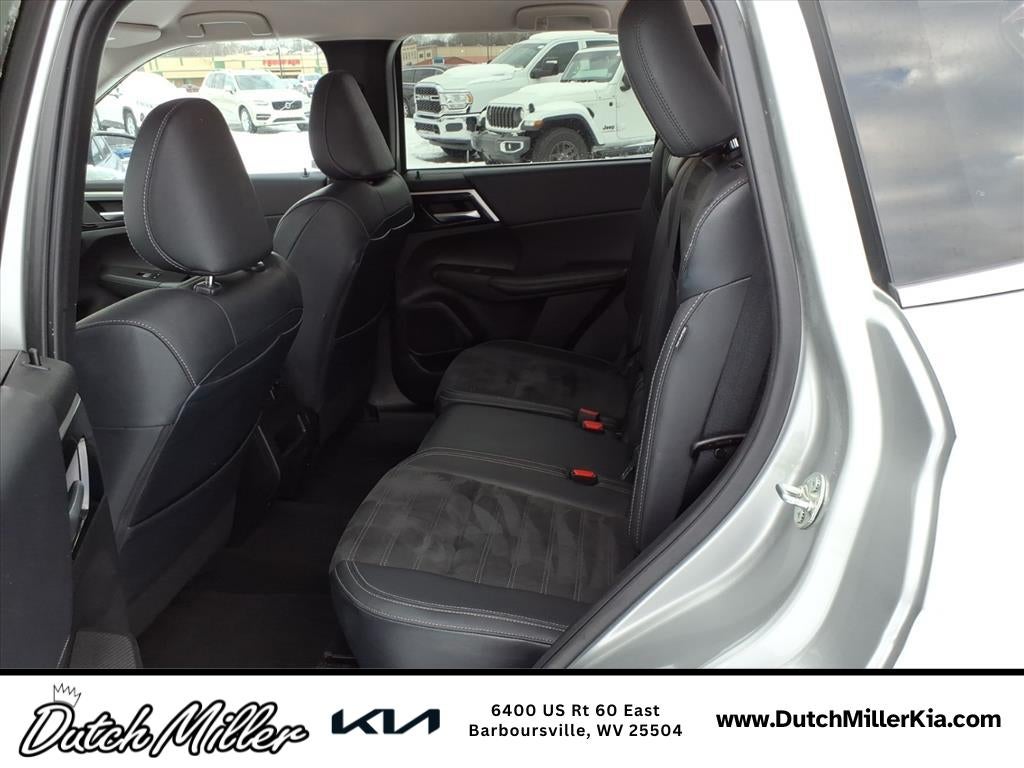 2024 Mitsubishi Outlander SE