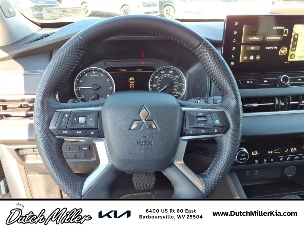 2025 Mitsubishi Outlander SE