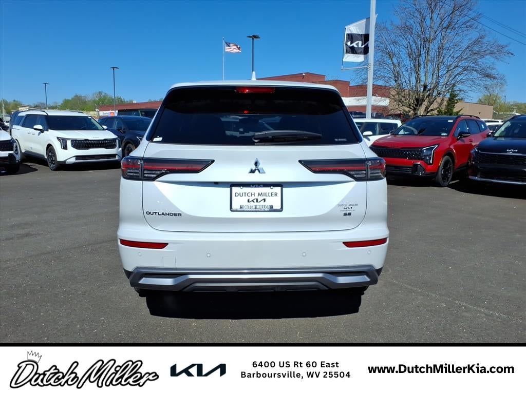 2025 Mitsubishi Outlander SE