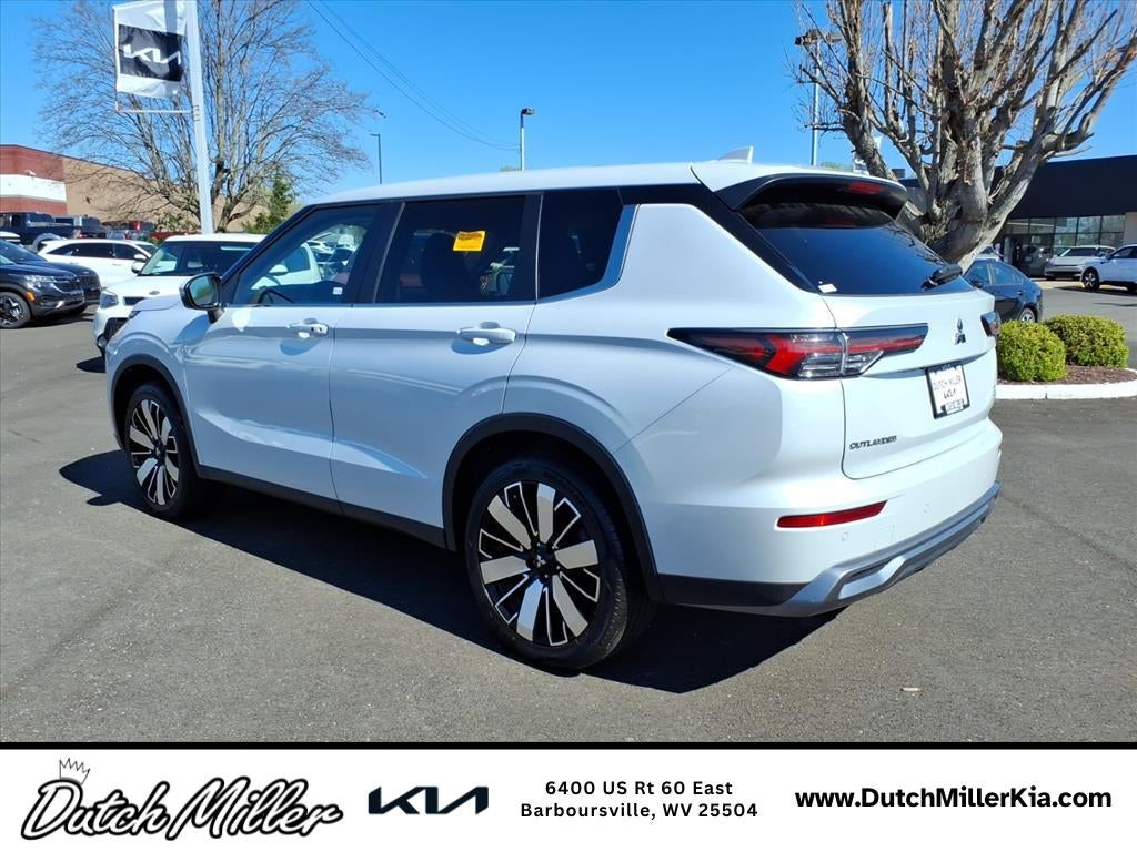 2025 Mitsubishi Outlander SE