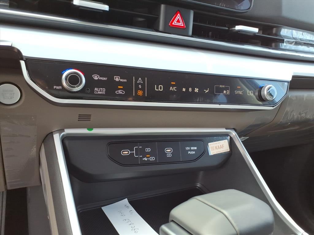 2027 Kia Carnival LXS