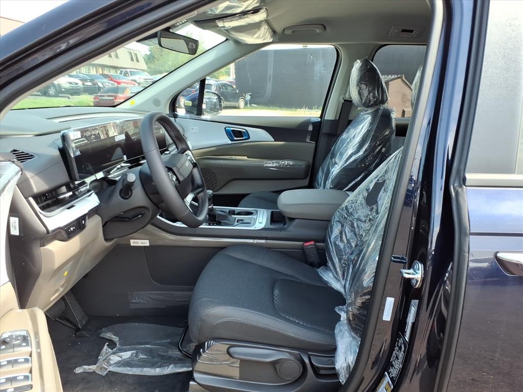 2027 Kia Carnival LX
