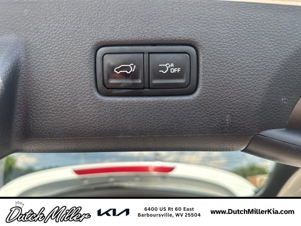 2023 Kia Carnival SX