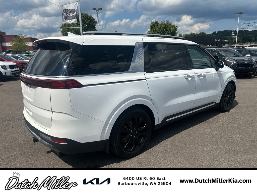 2023 Kia Carnival SX