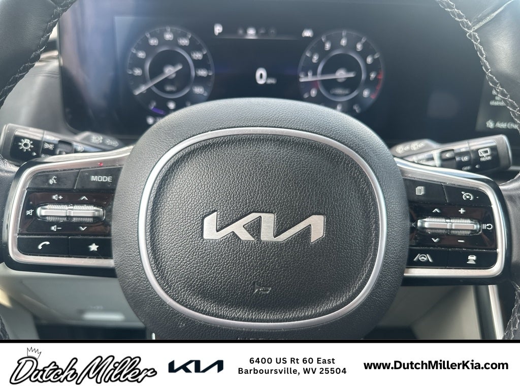 2023 Kia Carnival SX