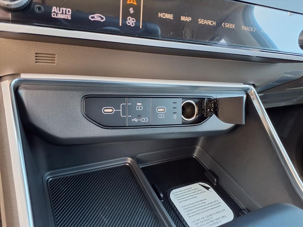 2027 Kia Carnival SX