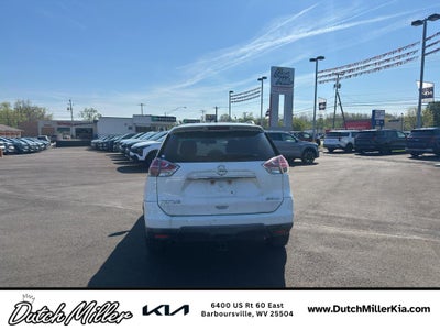 2016 Nissan Rogue SV