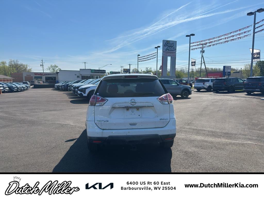 2016 Nissan Rogue SV